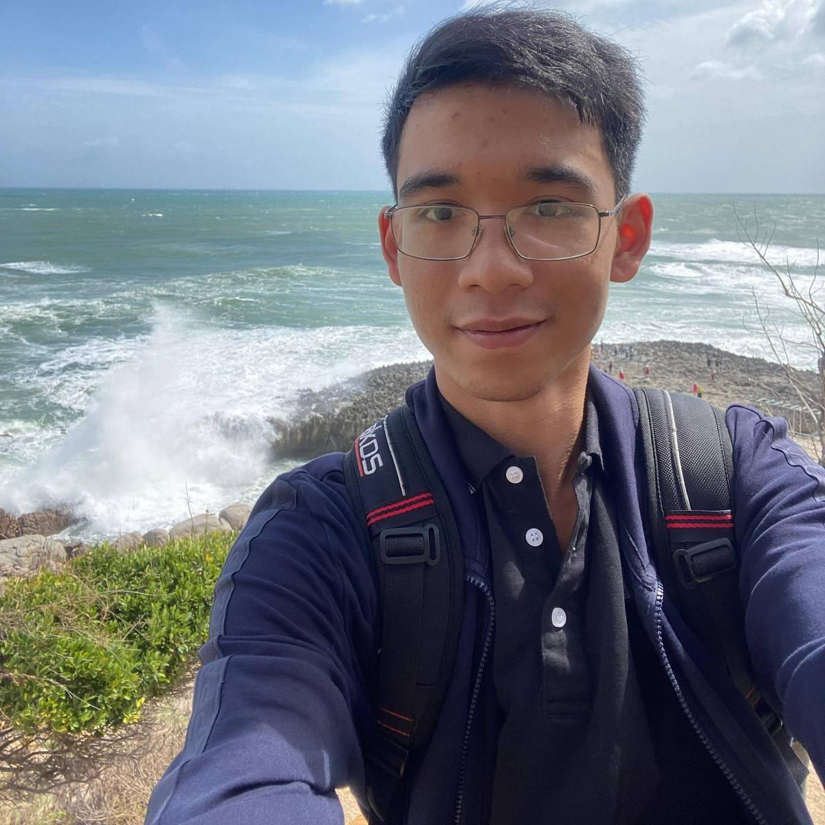 Em Khúc Duy Đạt